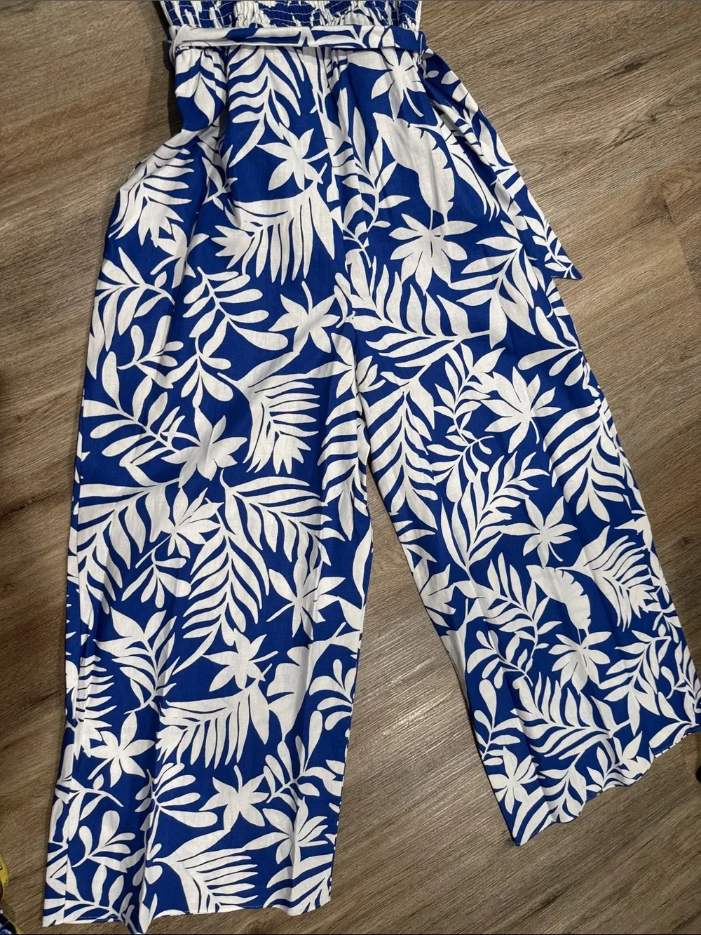 NWOT kate spade Blue & White Tropical Foliage Smocked Jumpsuit Wide-Leg Crop